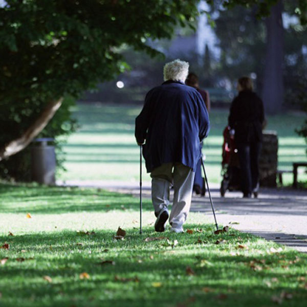 GPS tracking for elderly people article image